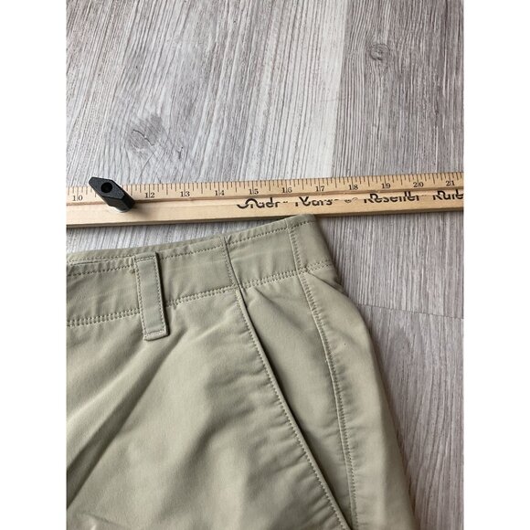 Under Armour Mens HeatGear Khaki Shorts Size 36 Loose Fit - Picture 6 of 9